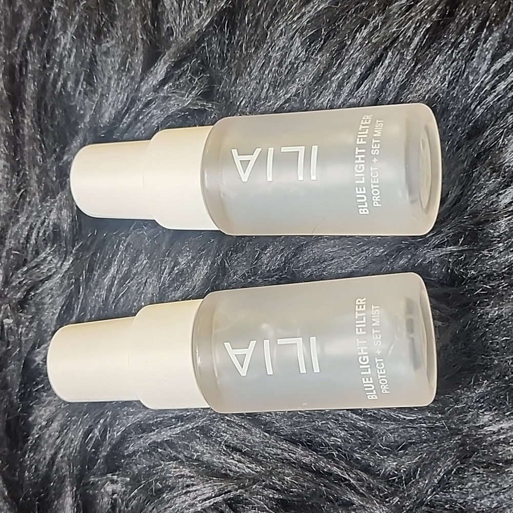 Ilia blue light filter setting spray- Price Is For One